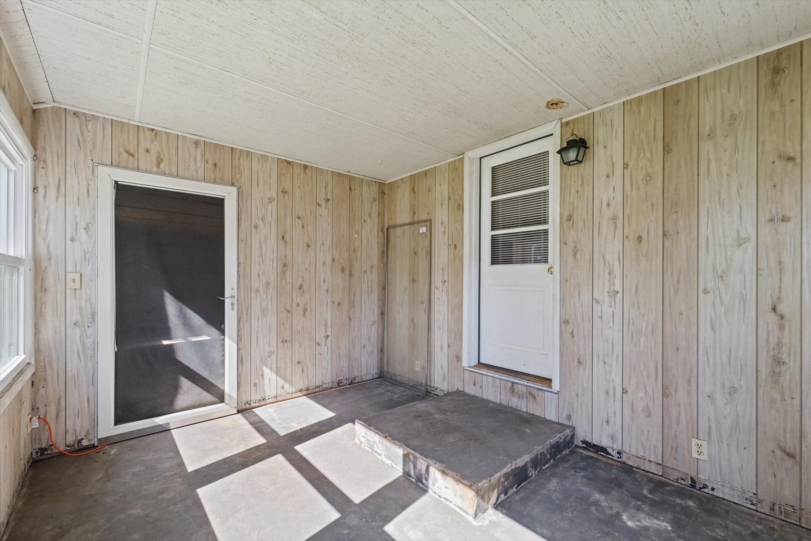 205 E Jefferson Street Property Photo 20