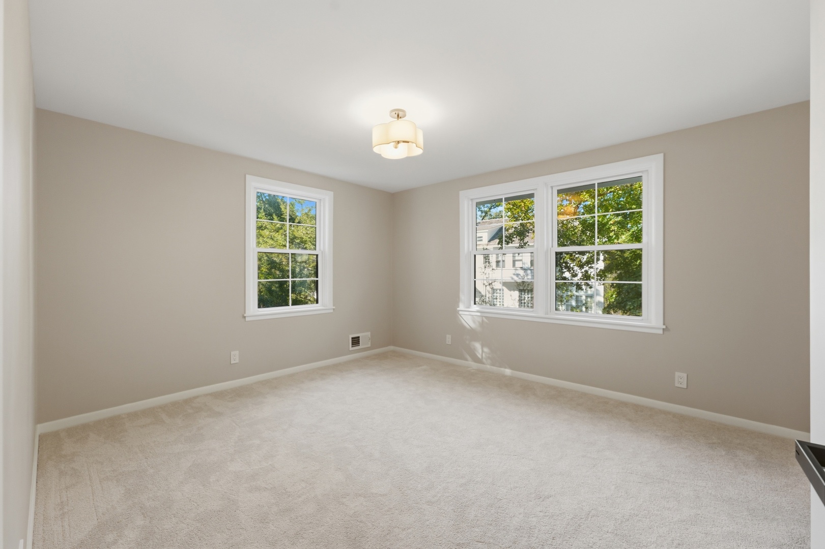 542 E Prospect Avenue Property Photo 33