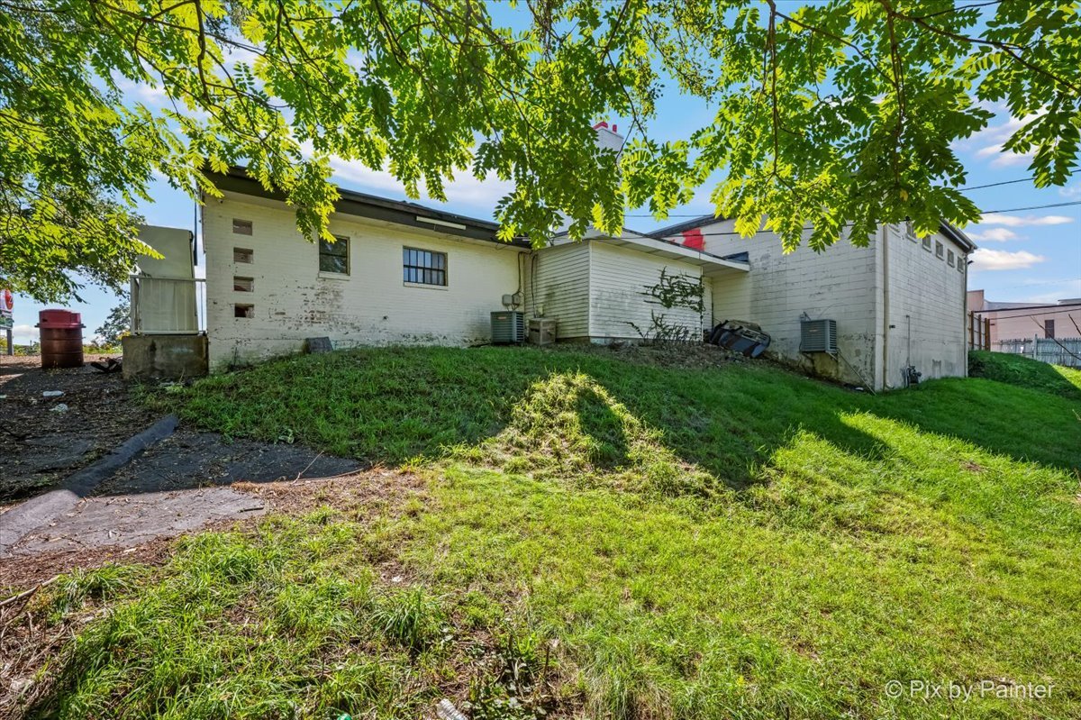 3702 W Elm Street Property Photo 7
