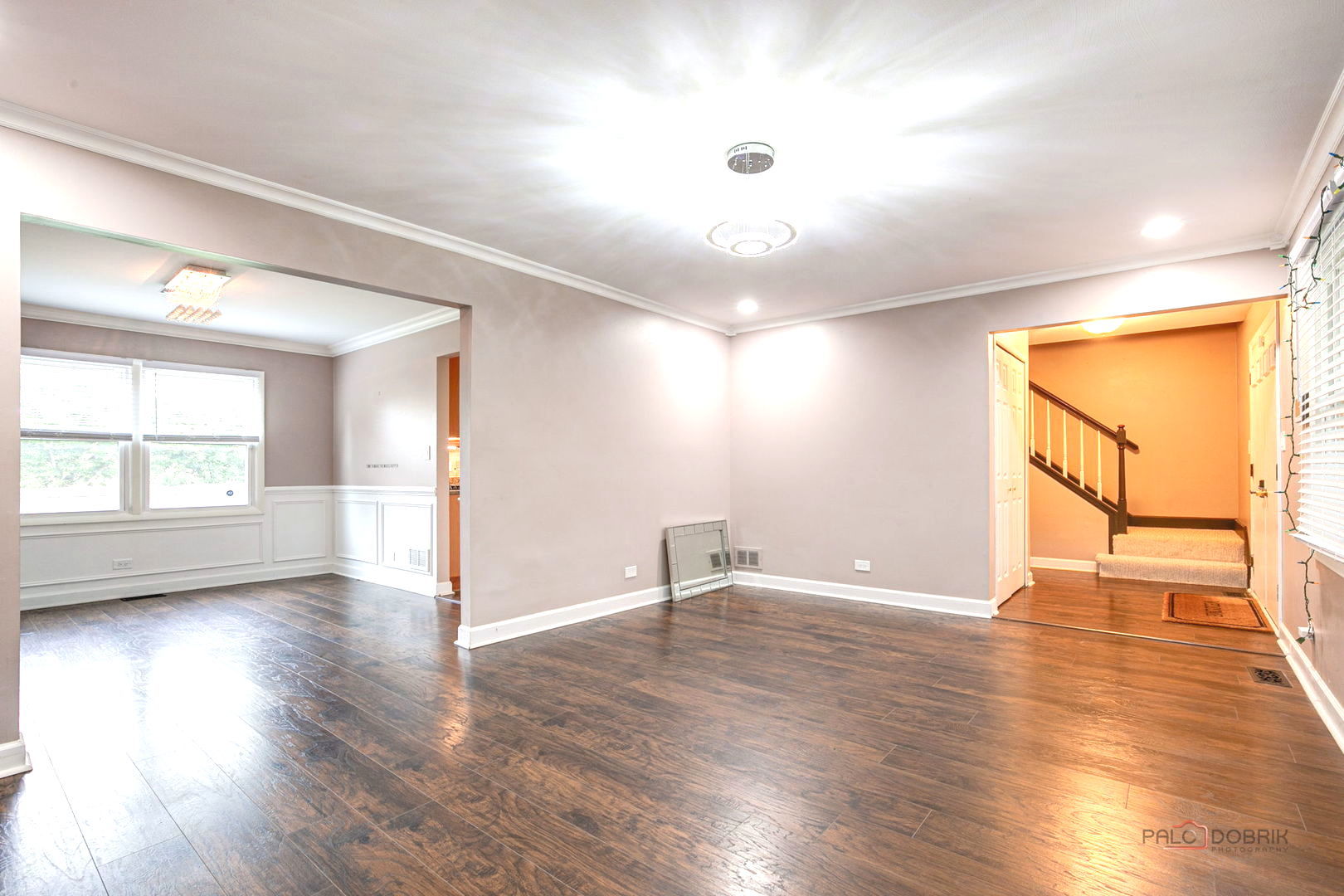562 Applegate Lane Property Photo 6