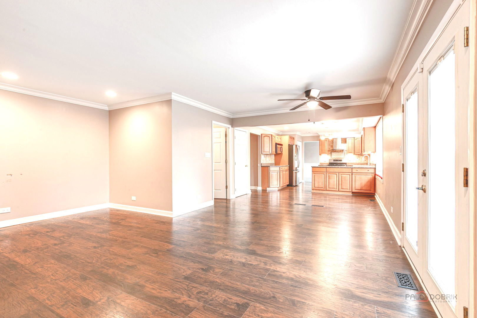 562 Applegate Lane Property Photo 11