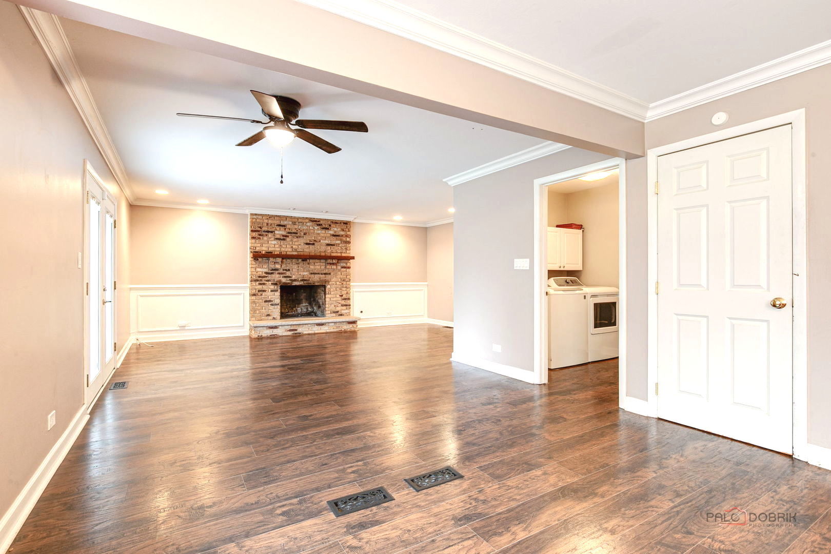 562 Applegate Lane Property Photo 12