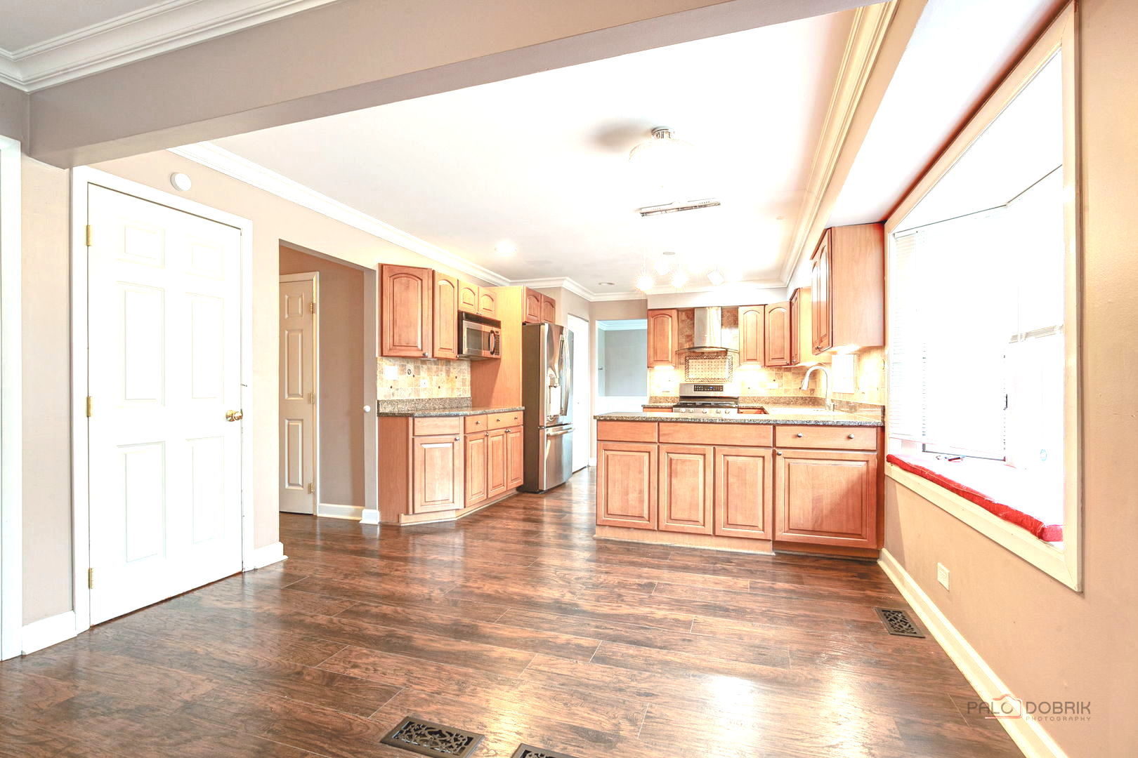 562 Applegate Lane Property Photo 13