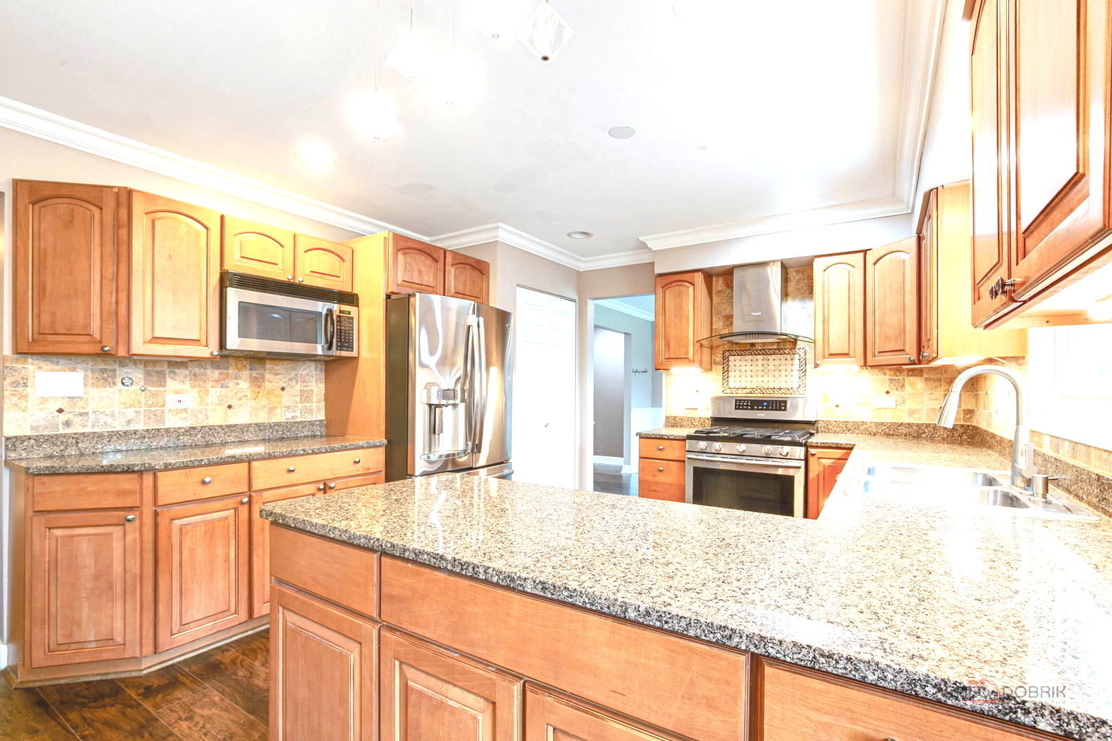 562 Applegate Lane Property Photo 16