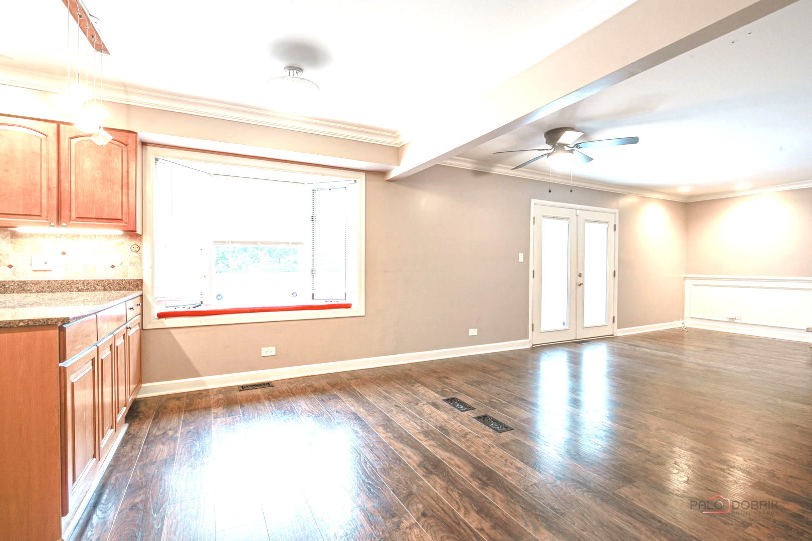562 Applegate Lane Property Photo 17