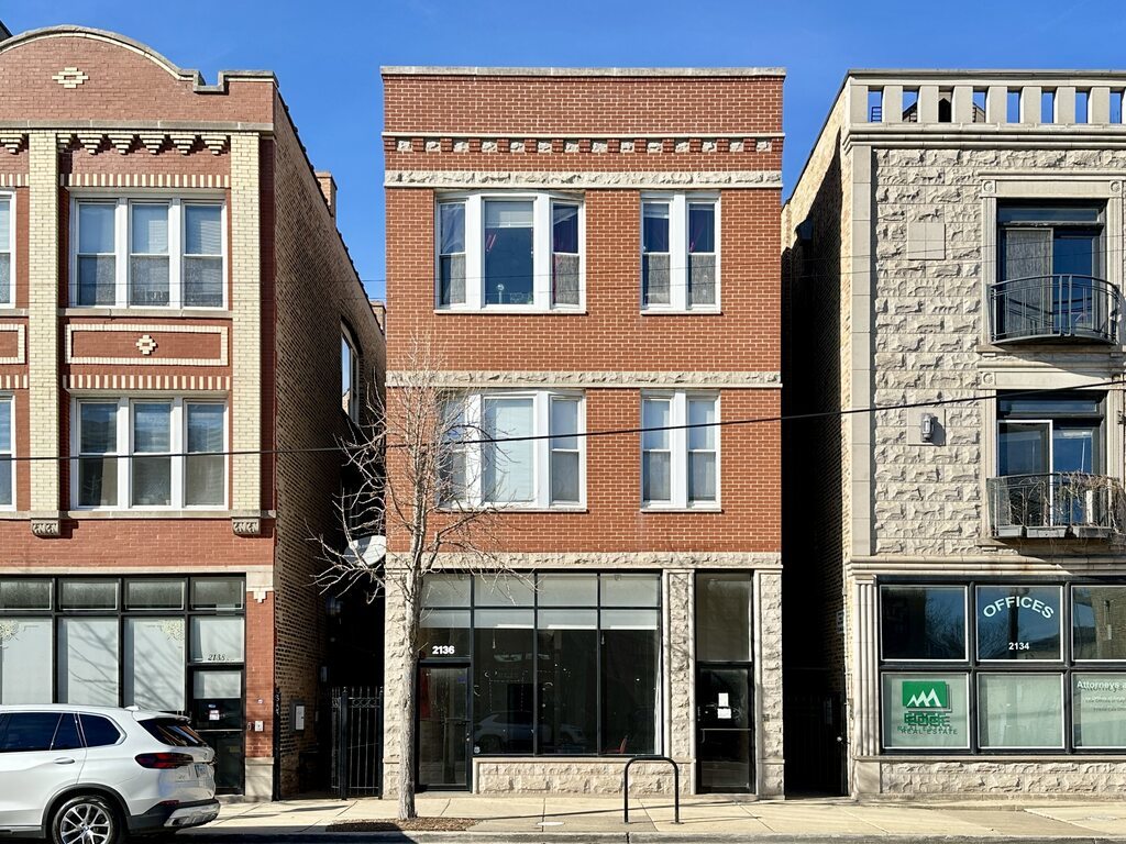 2136 W Chicago Avenue 1 Property Photo 1