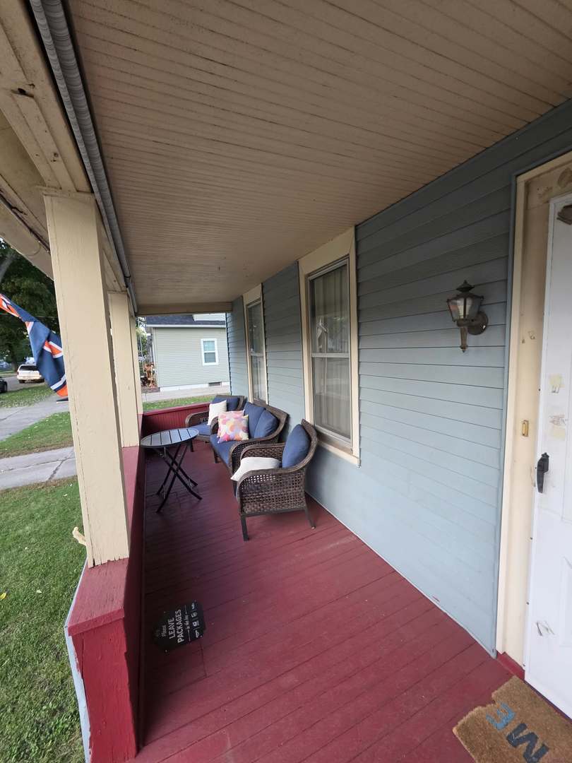 554 Bangs Street Property Photo 7