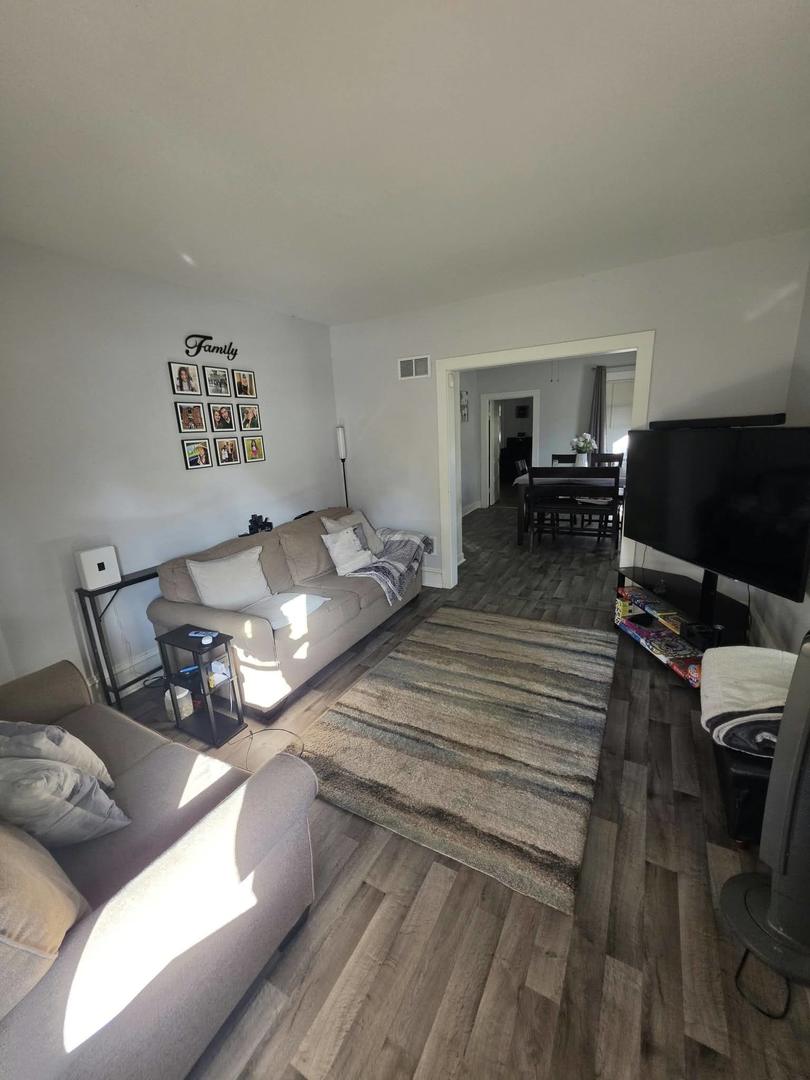 554 Bangs Street Property Photo 10