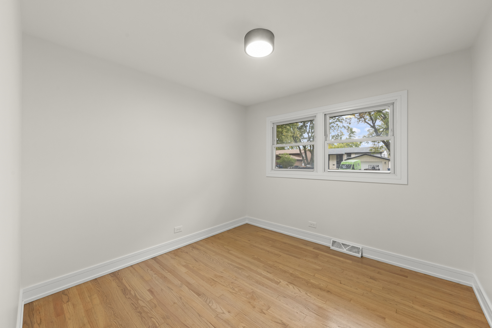 667 W Saint Aubin Drive Property Photo 9