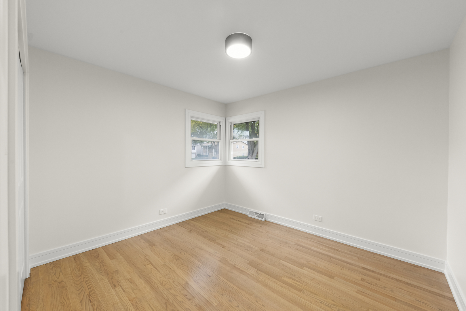 667 W Saint Aubin Drive Property Photo 14
