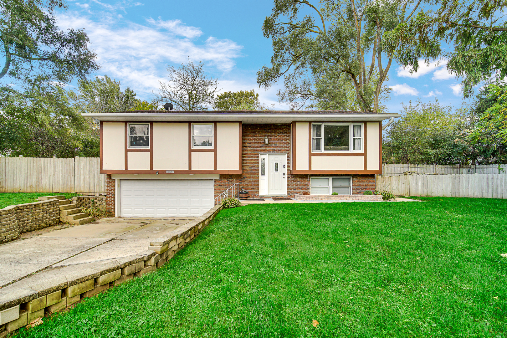 20949 W Verona Avenue Property Photo 1