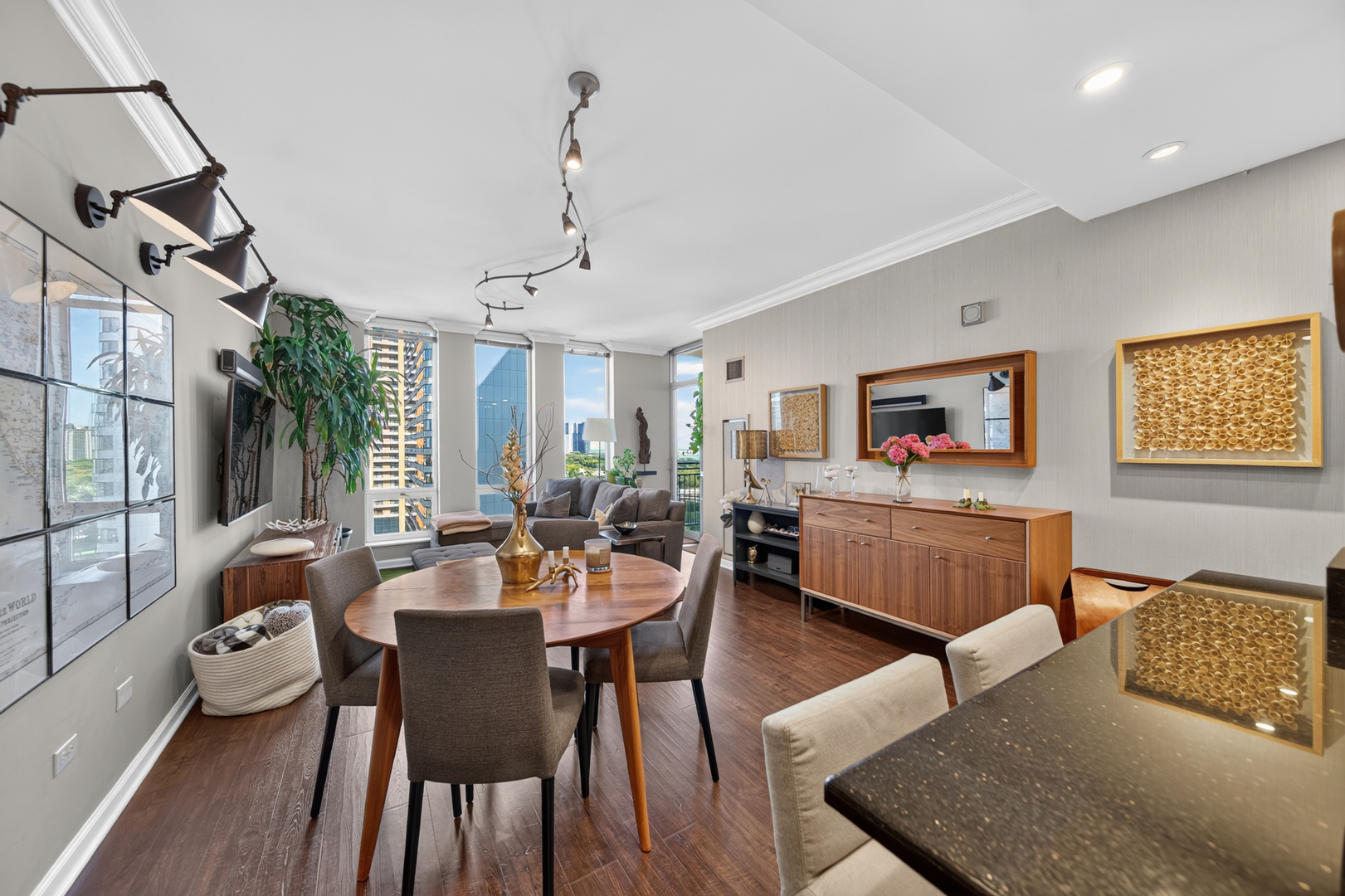 1250 S Michigan Avenue 1605 Property Photo 4