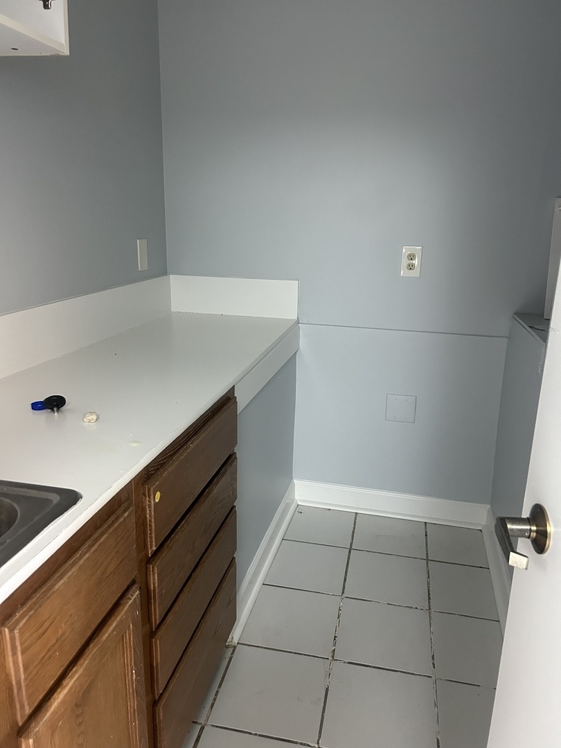 853 N Highland Avenue Property Photo 23
