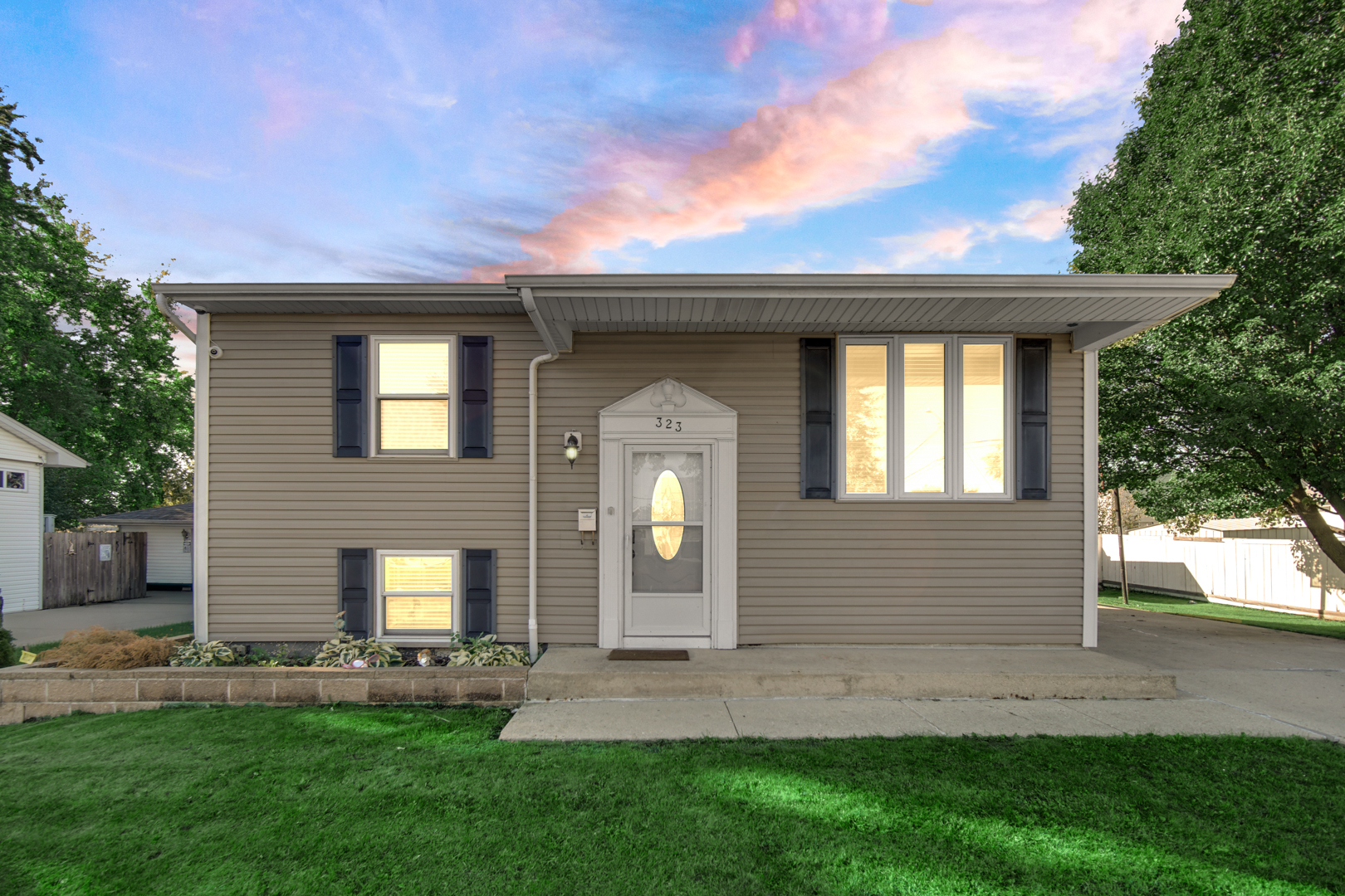 323 Karen Avenue Property Photo 1
