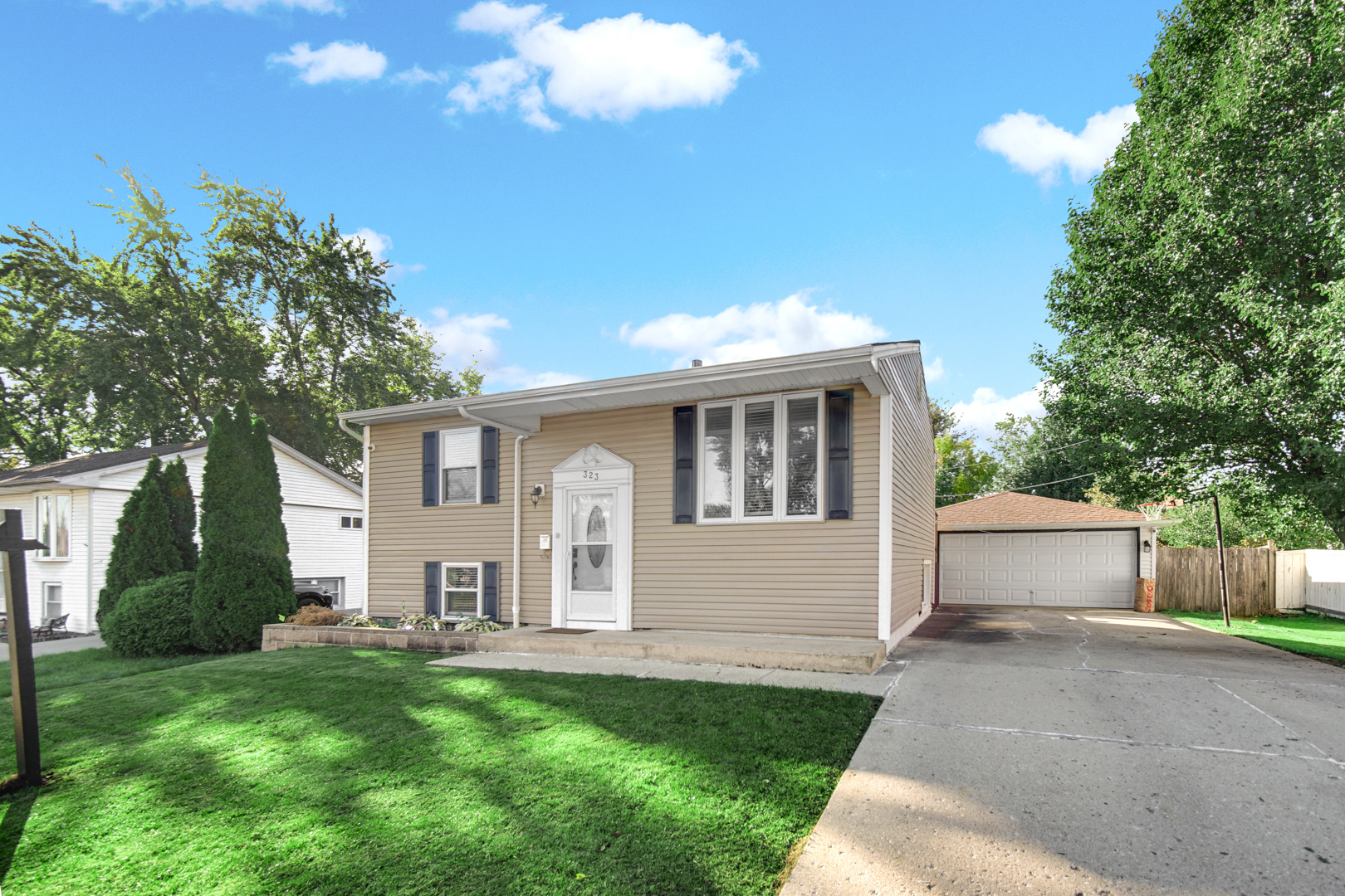 323 Karen Avenue Property Photo 2
