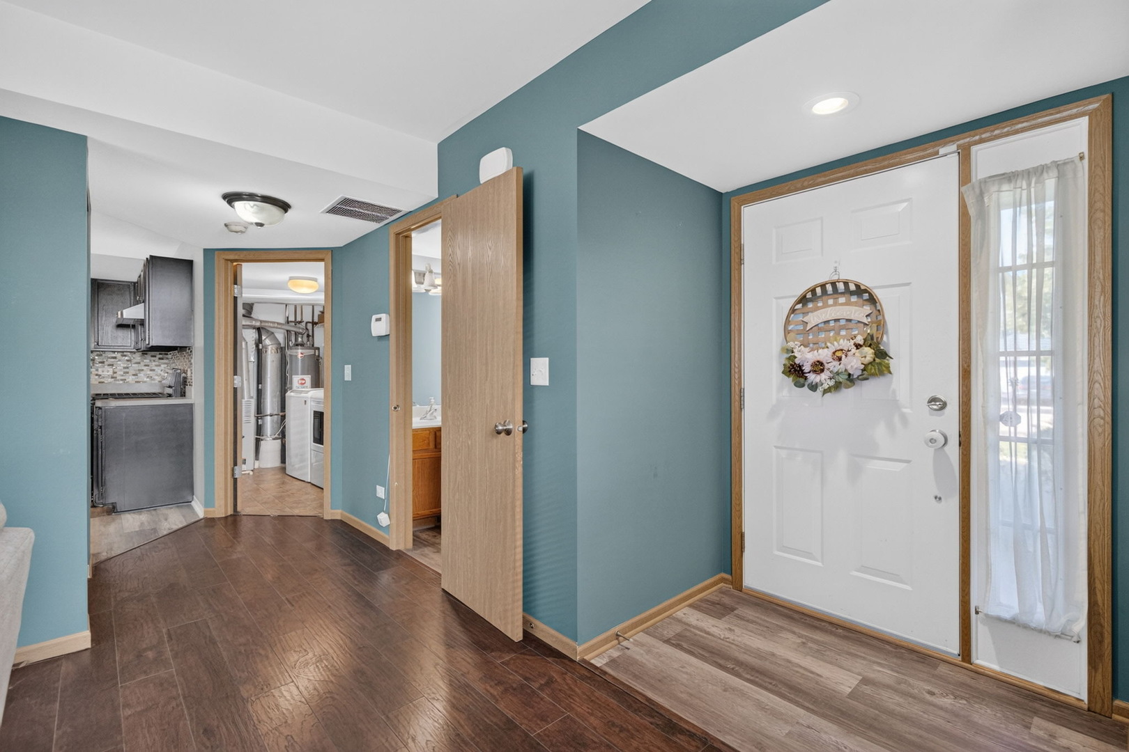 3622 Harms Road Property Photo 4