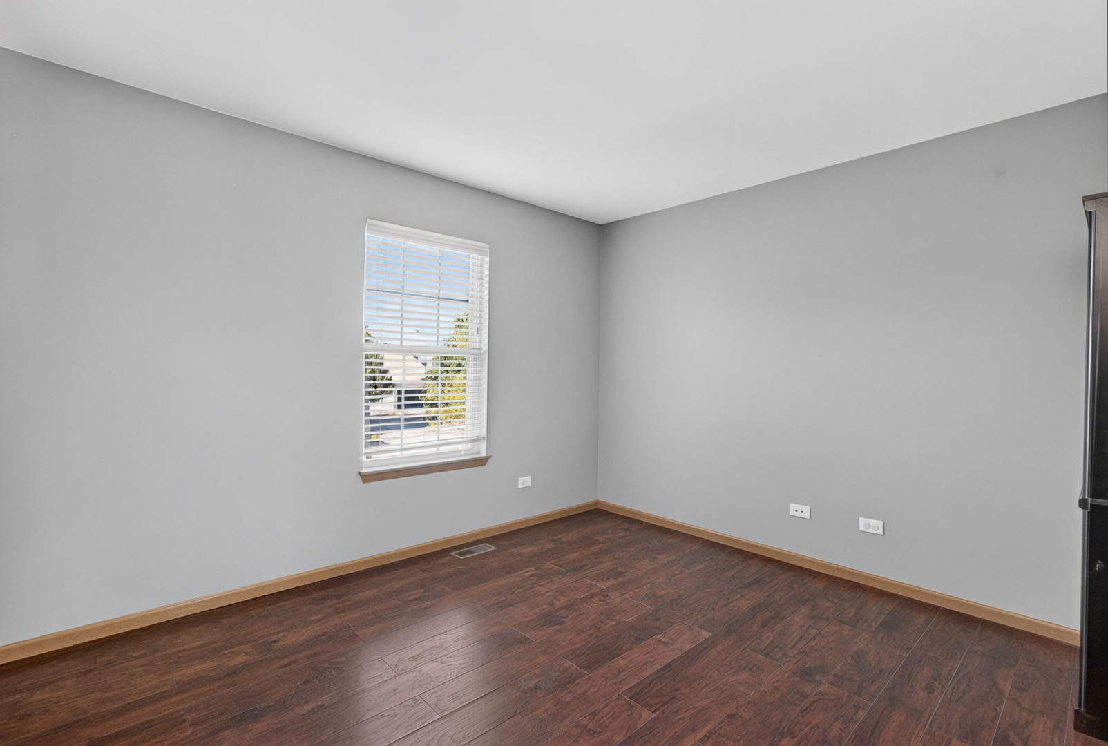 3622 Harms Road Property Photo 32