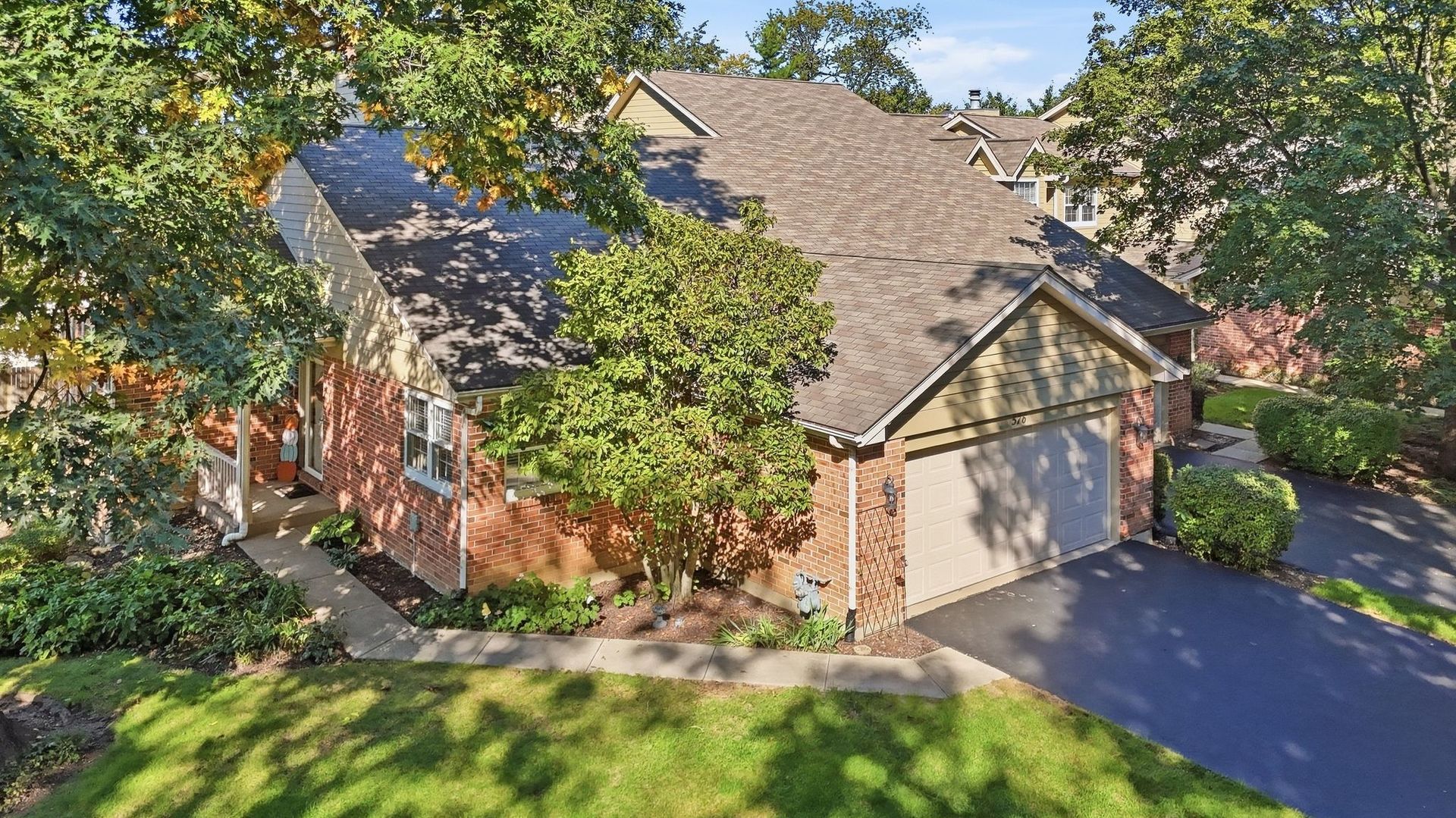 576 Shagbark Drive Property Photo 3