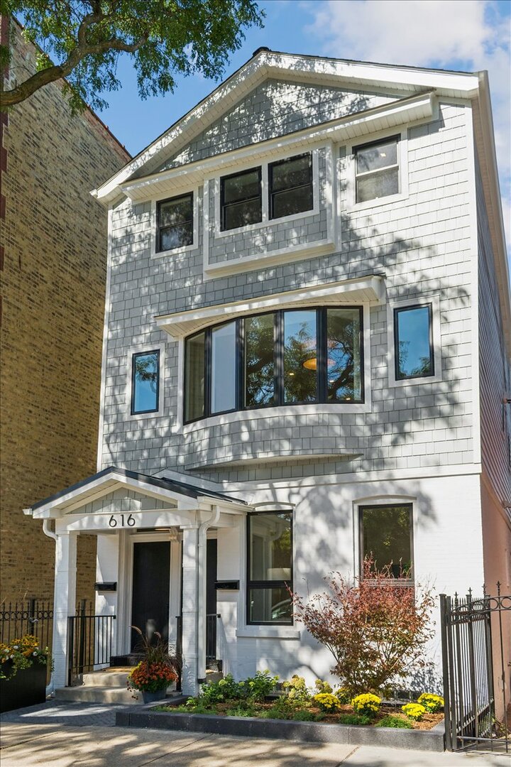 616 W Willow Street Property Photo 1