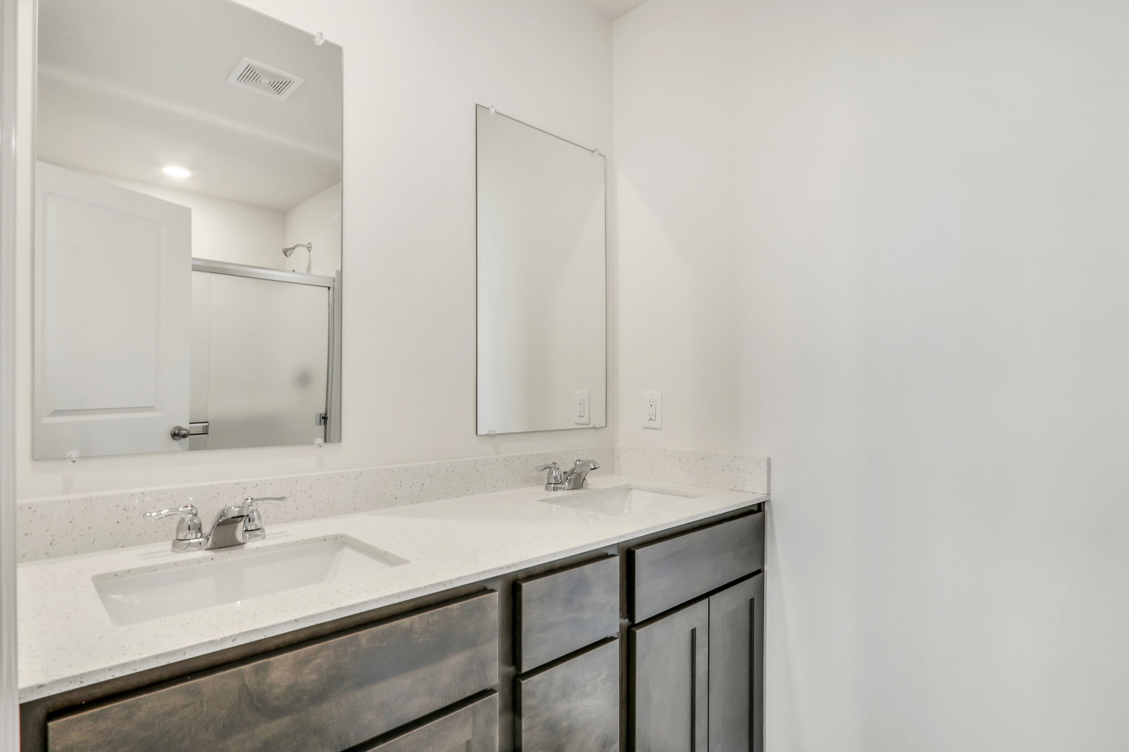 409 Lakeshore Court Property Photo 14