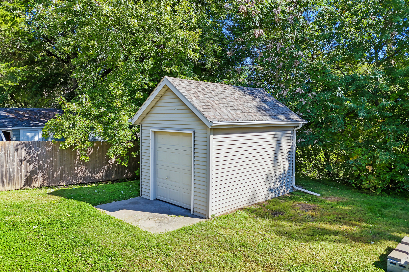 823 31st Street Property Photo 2