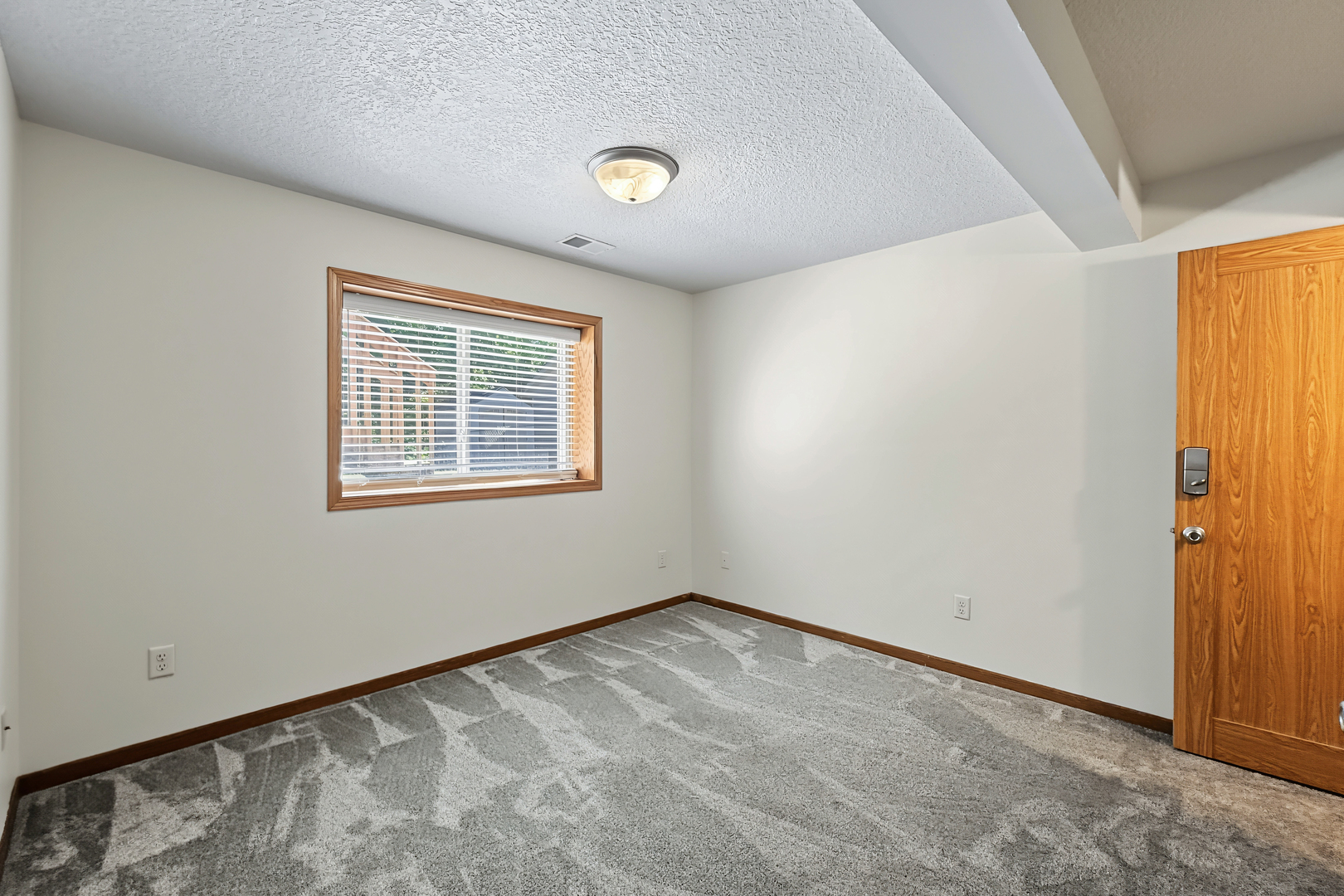 823 31st Street Property Photo 33
