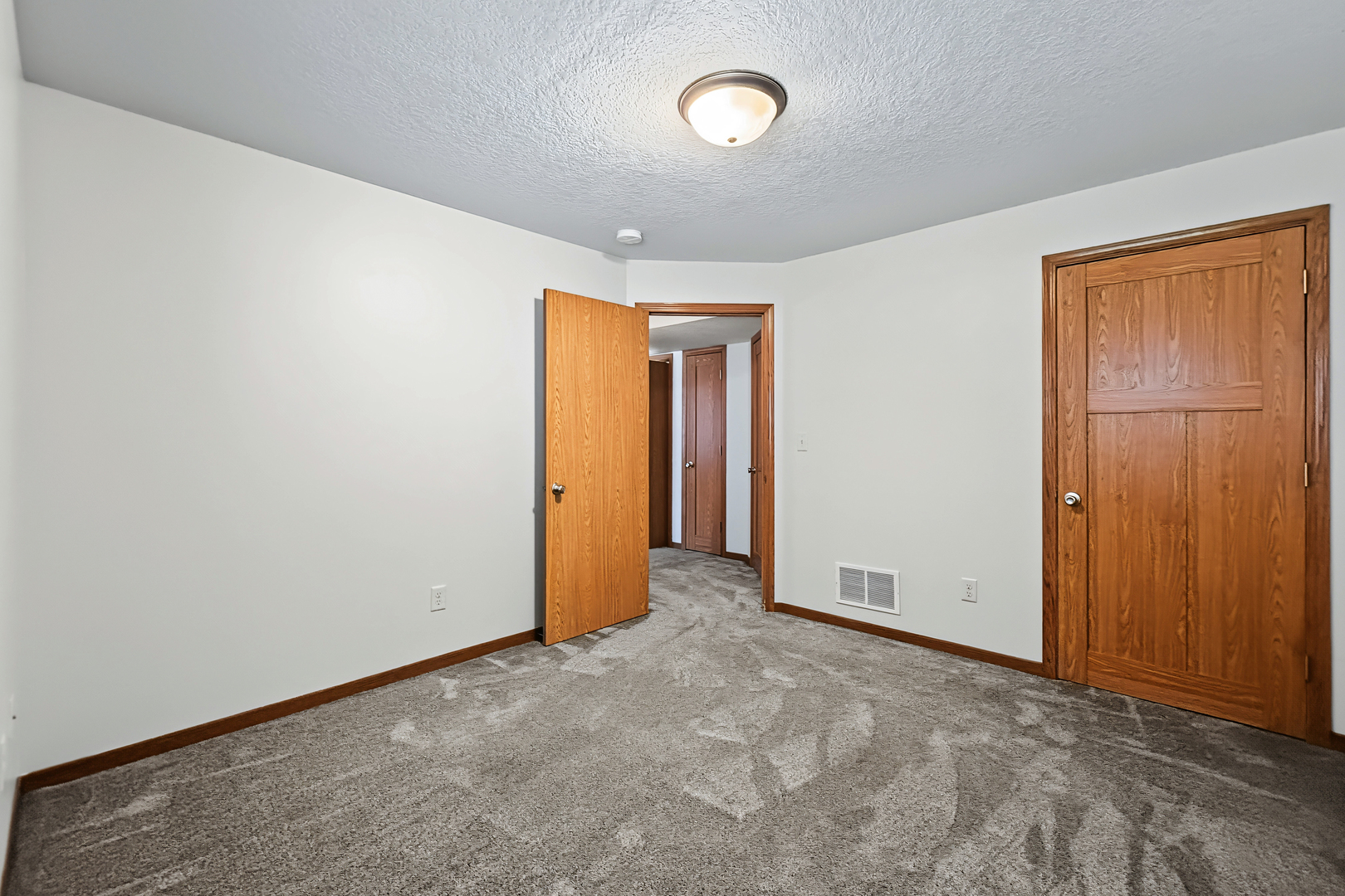 823 31st Street Property Photo 37