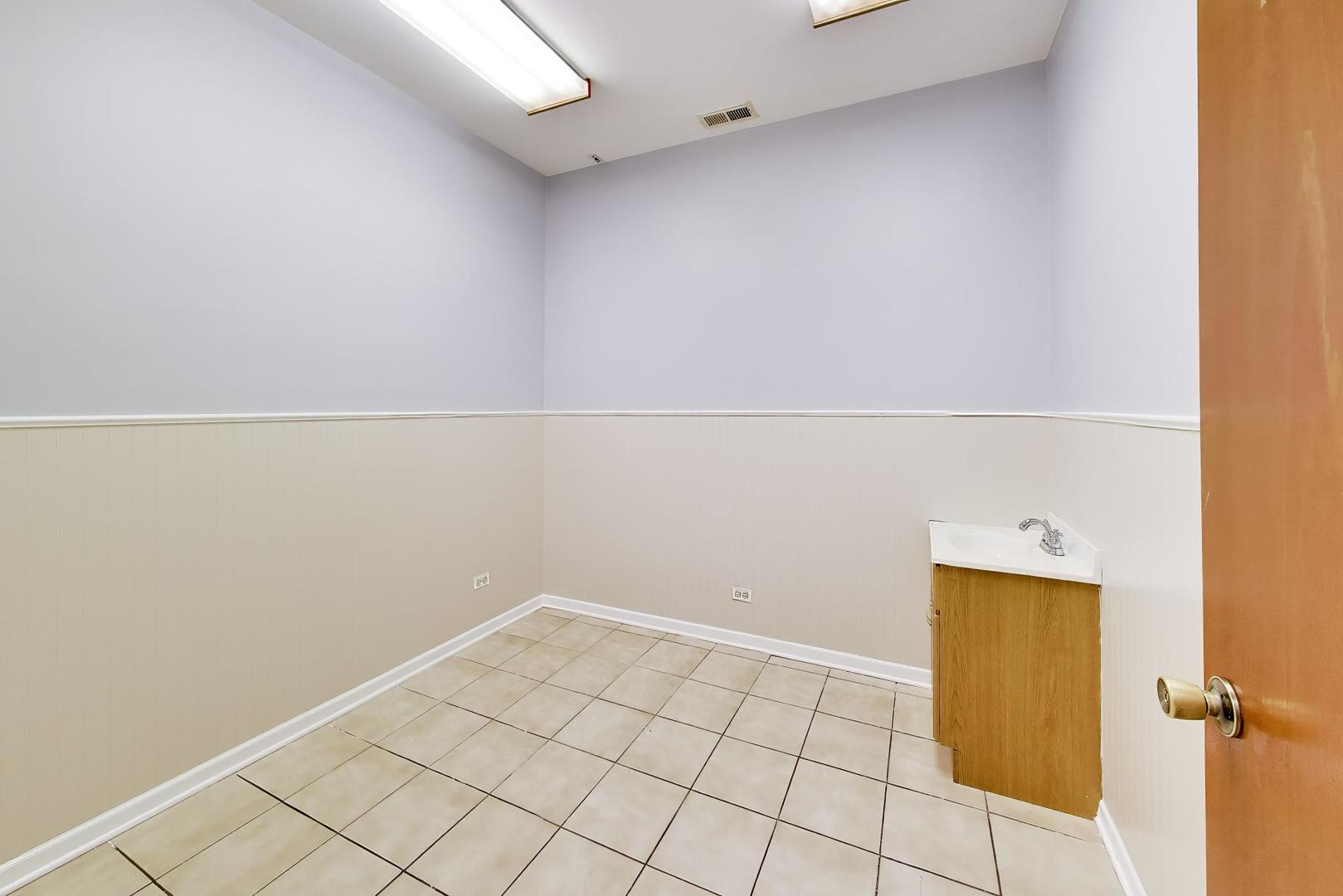 3224 W Armitage Avenue Property Photo 7