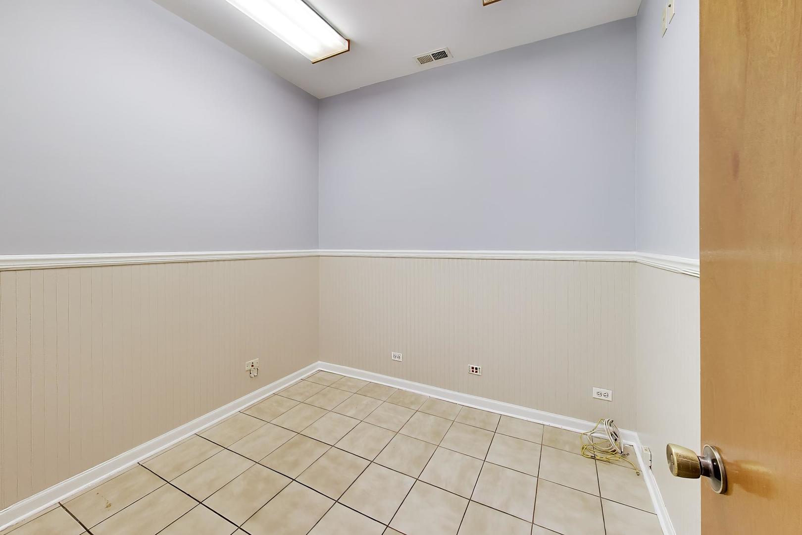 3224 W Armitage Avenue Property Photo 9