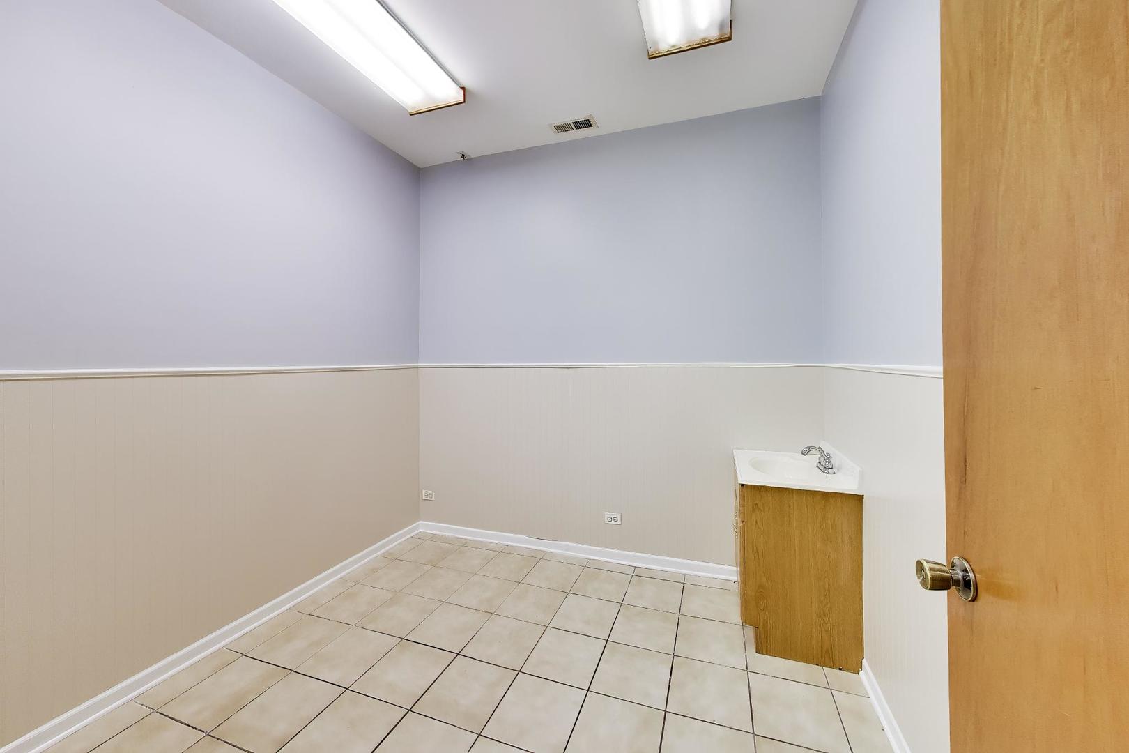 3224 W Armitage Avenue Property Photo 11