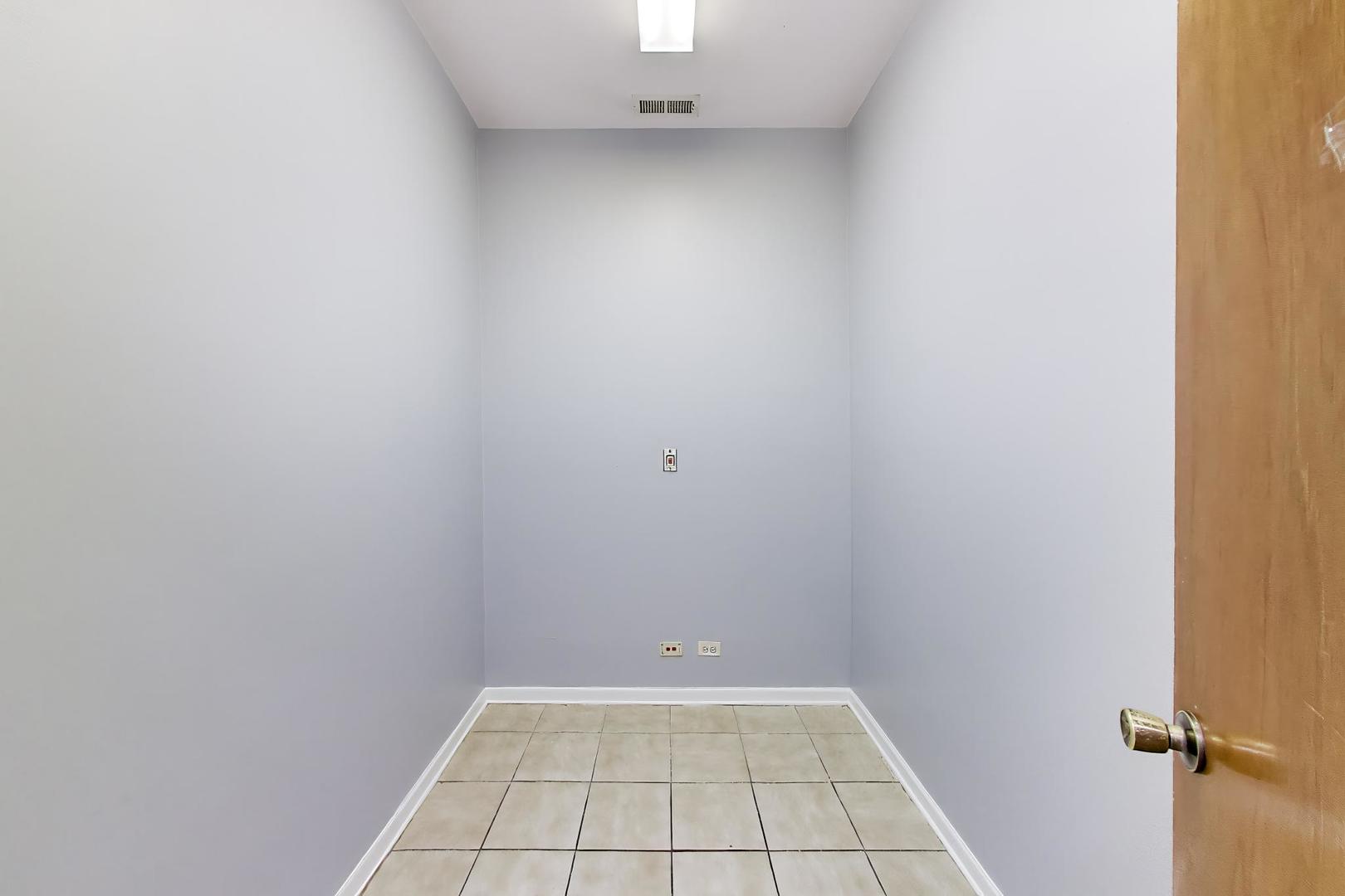 3224 W Armitage Avenue Property Photo 13