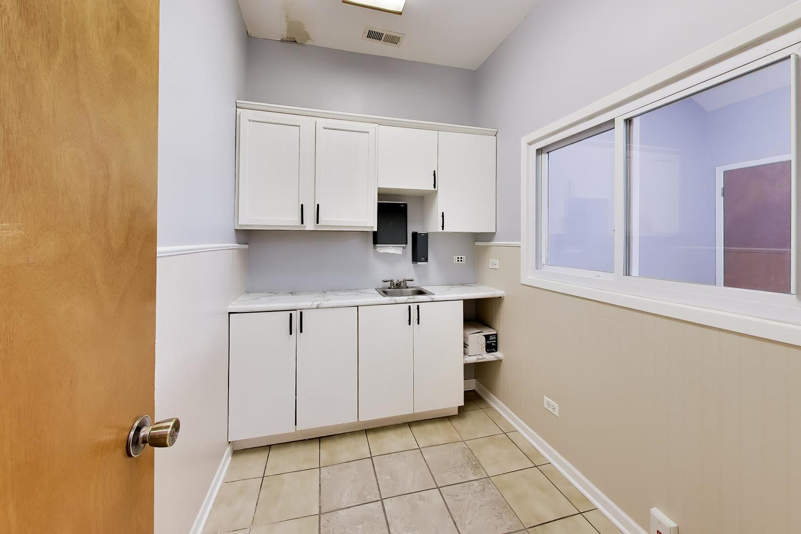 3224 W Armitage Avenue Property Photo 14