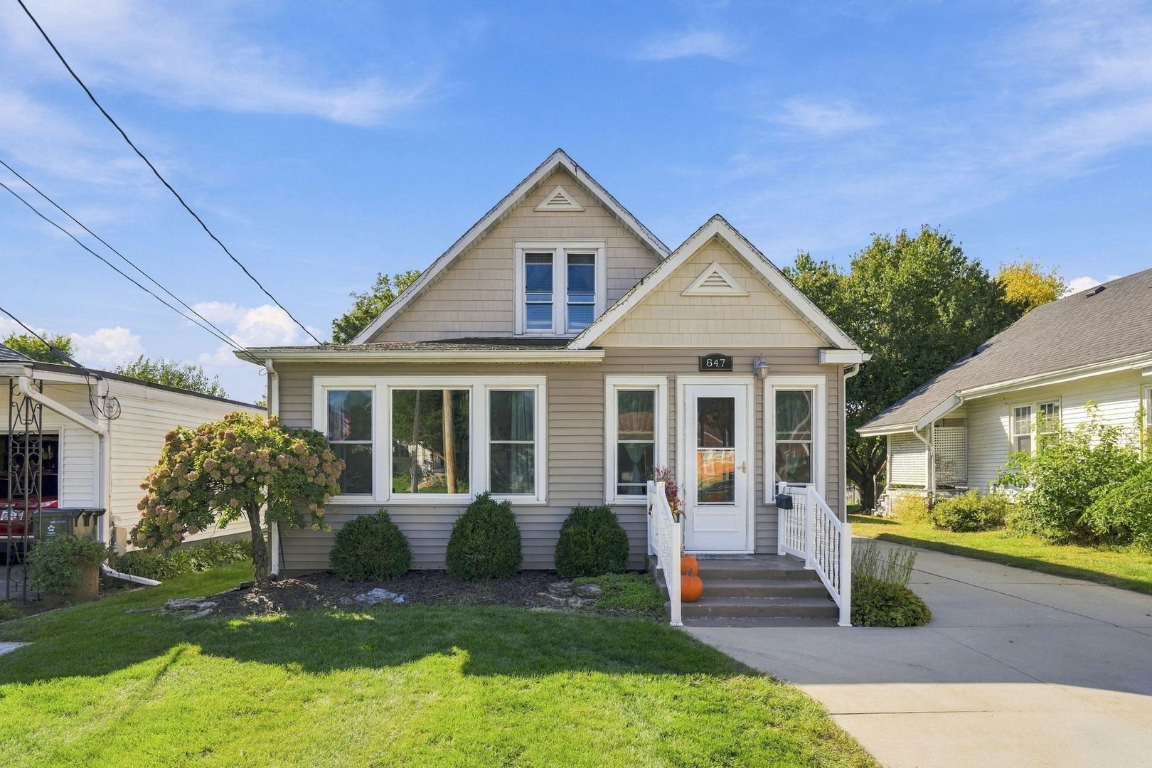 847 S Oakwood Avenue Property Photo 1