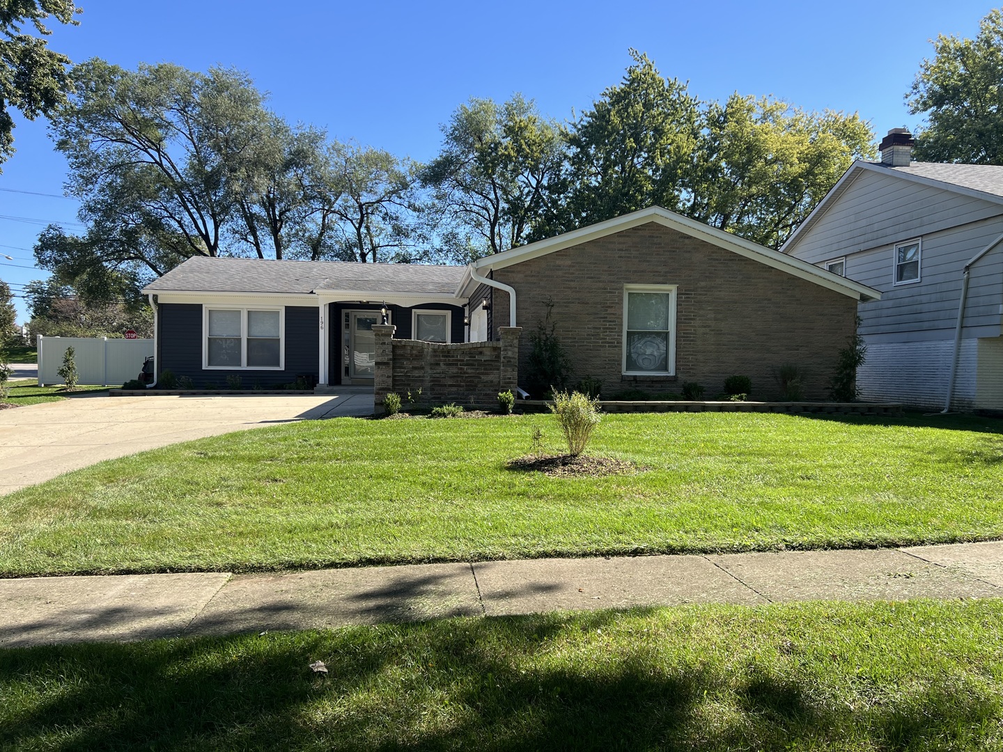 196 Green Court Property Photo 1