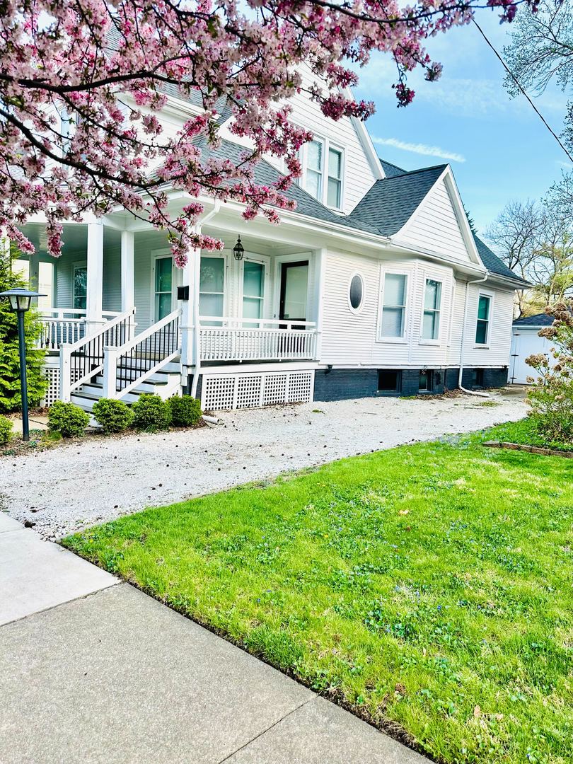 1211 E Jefferson Street Property Photo 1