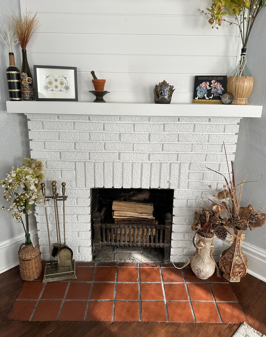 1211 E Jefferson Street Property Photo 4