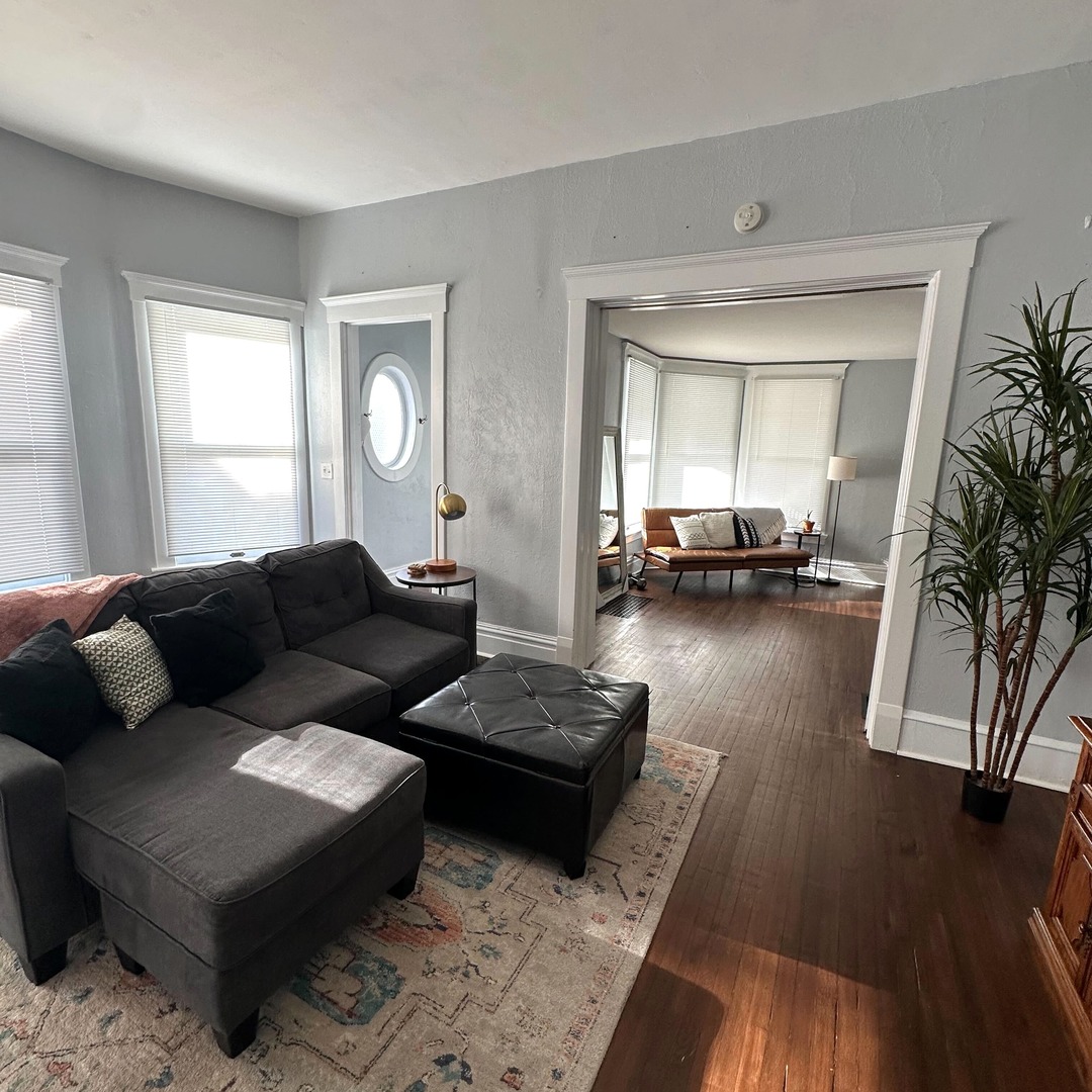 1211 E Jefferson Street Property Photo 5