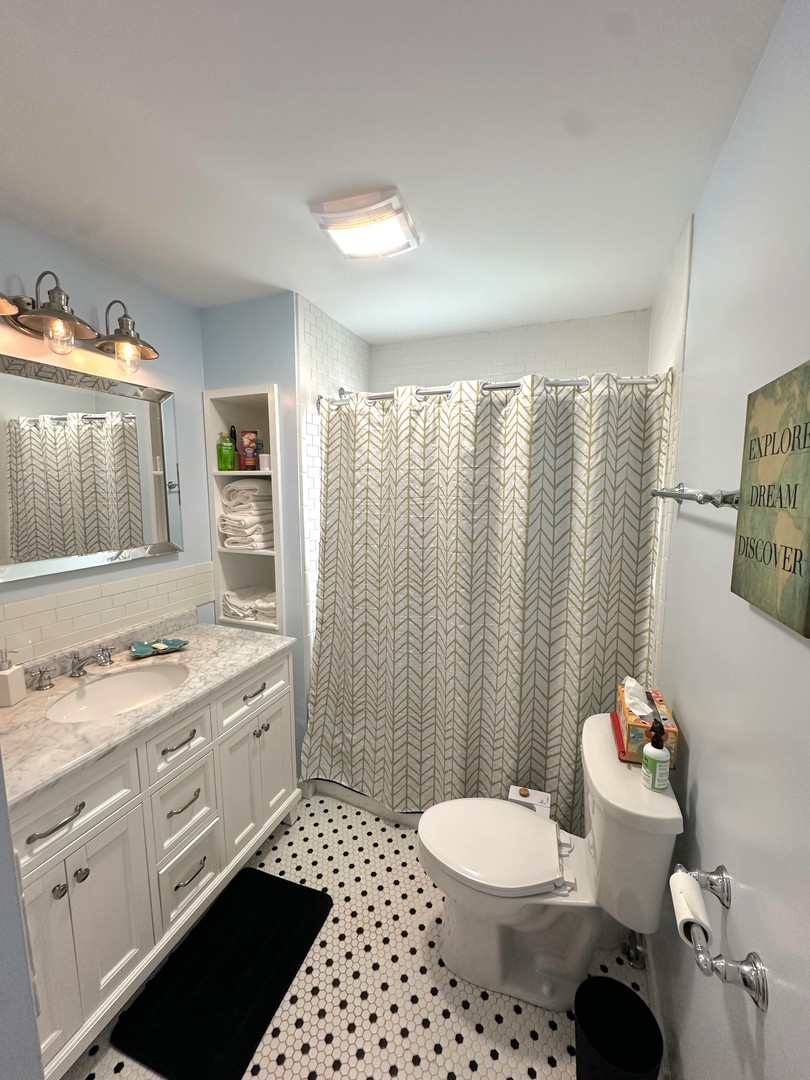 1211 E Jefferson Street Property Photo 11