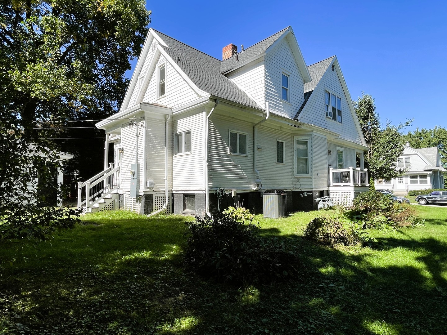 1211 E Jefferson Street Property Photo 30