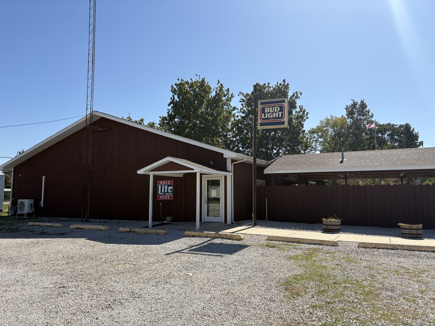 107 E Yates Street Property Photo 1