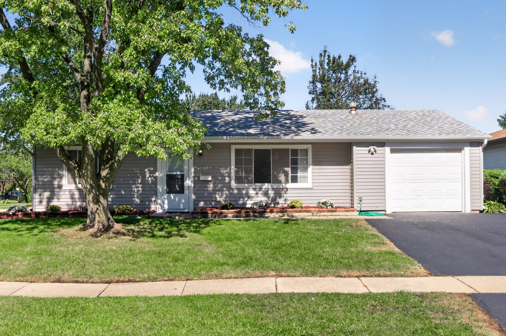 1622 W Celebrity Circle Property Photo 1
