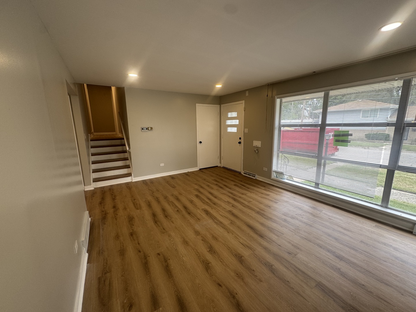 14700 Avalon Avenue Property Photo 5