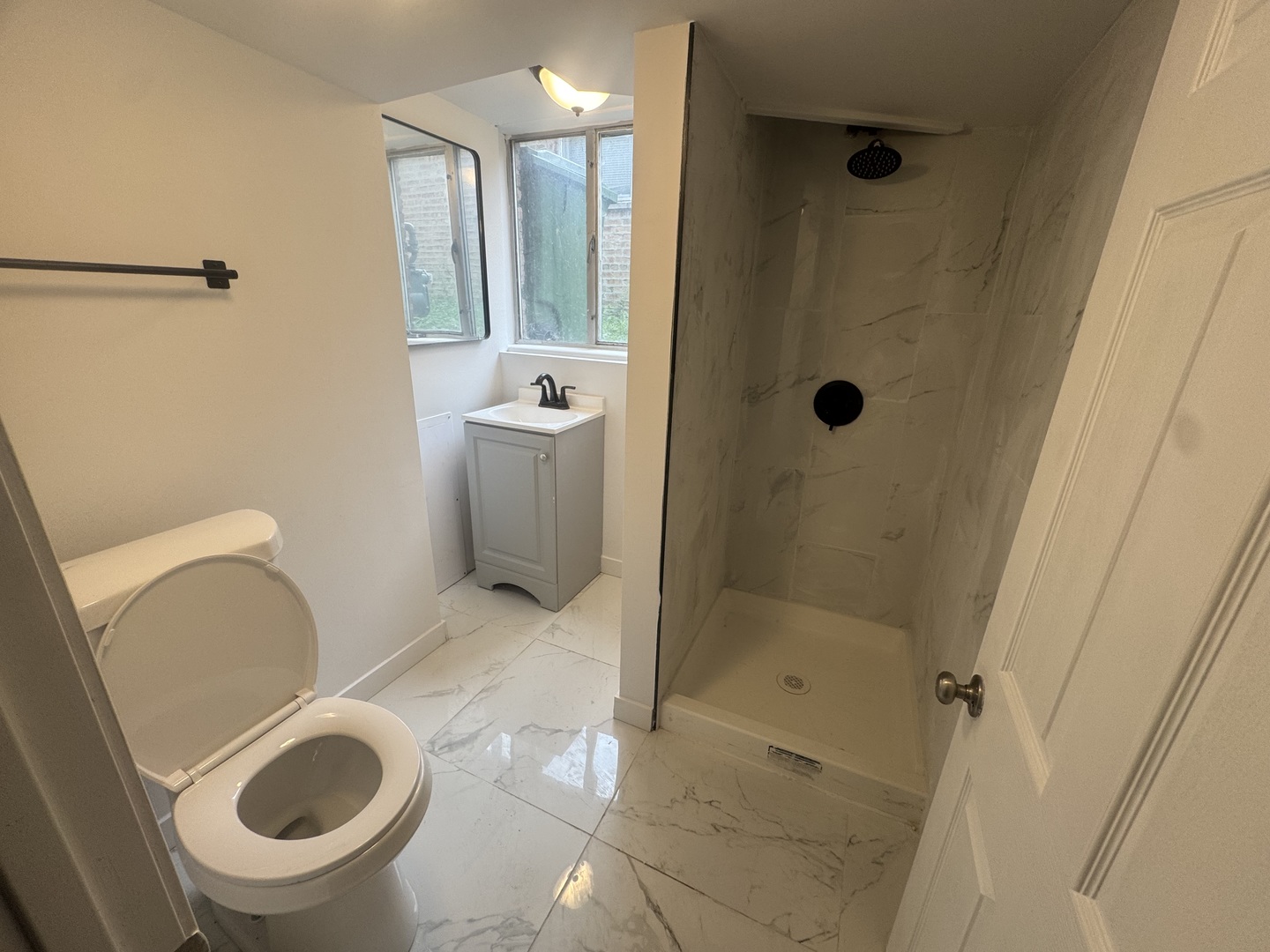 14700 Avalon Avenue Property Photo 12