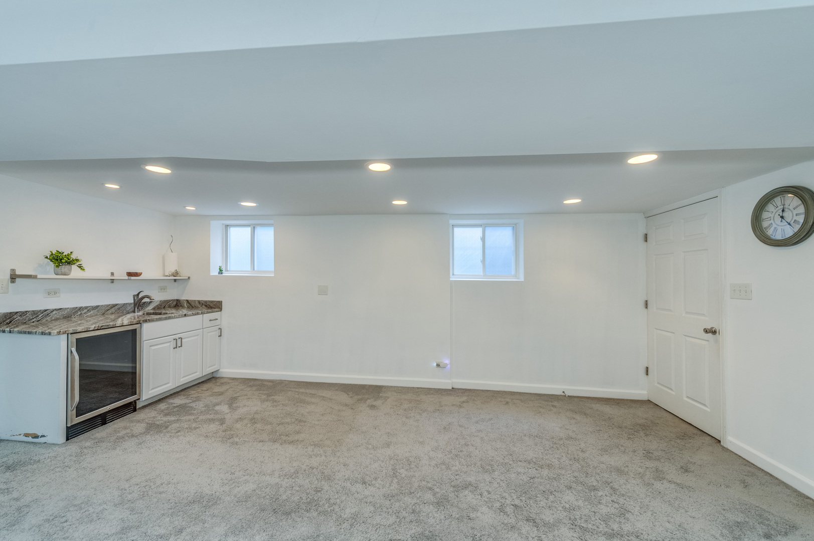 3218 N Nagle Avenue Property Photo 24