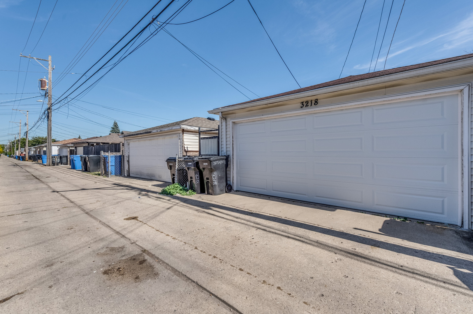 3218 N Nagle Avenue Property Photo 28