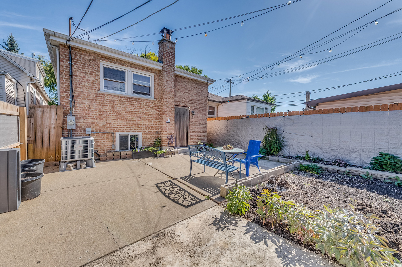 3218 N Nagle Avenue Property Photo 29