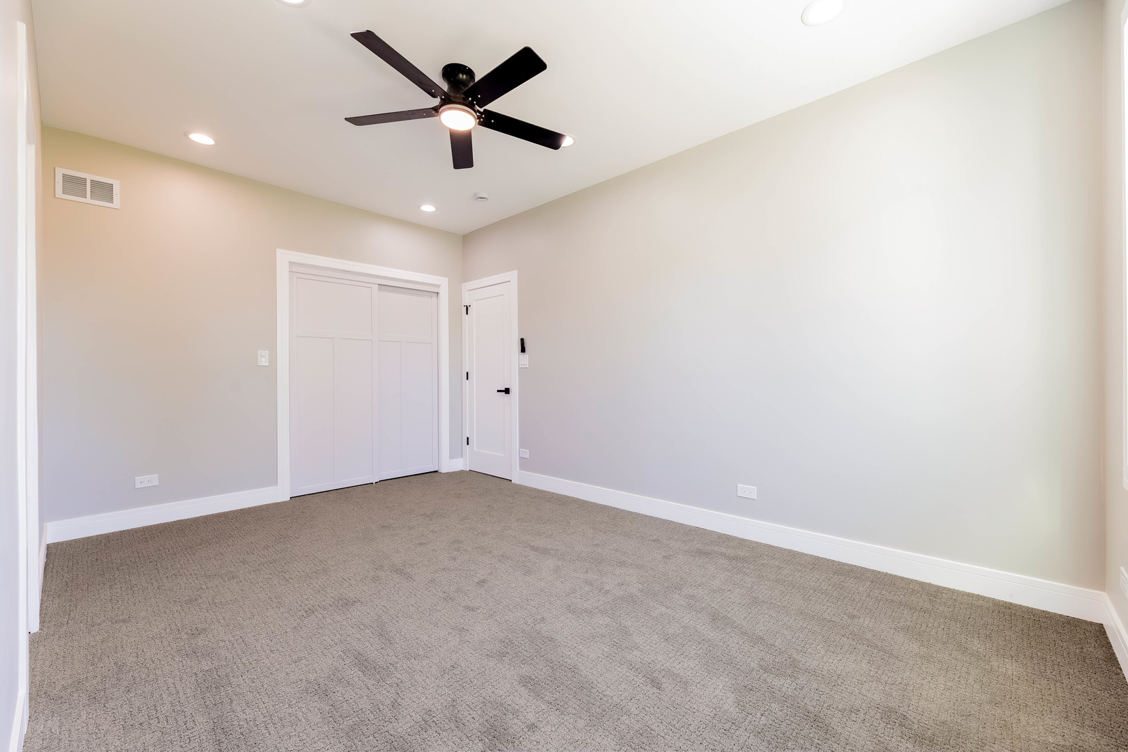 5708 W 84th Place Property Photo 12