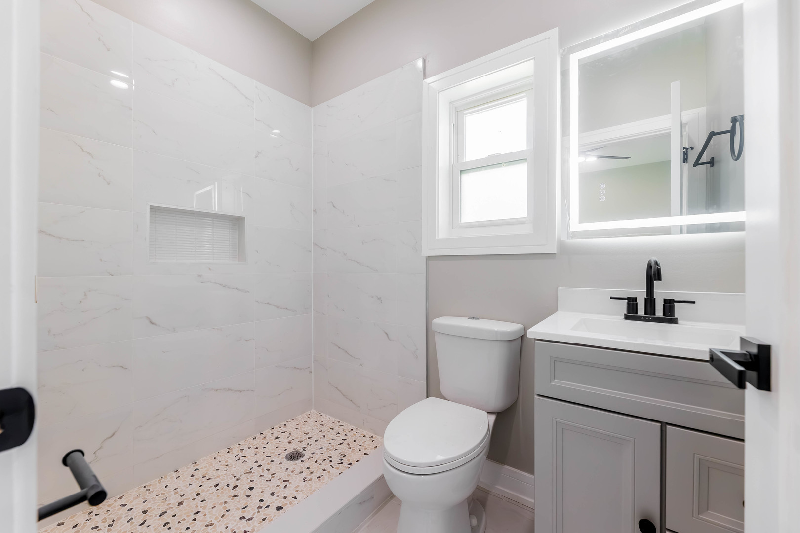 5708 W 84th Place Property Photo 14