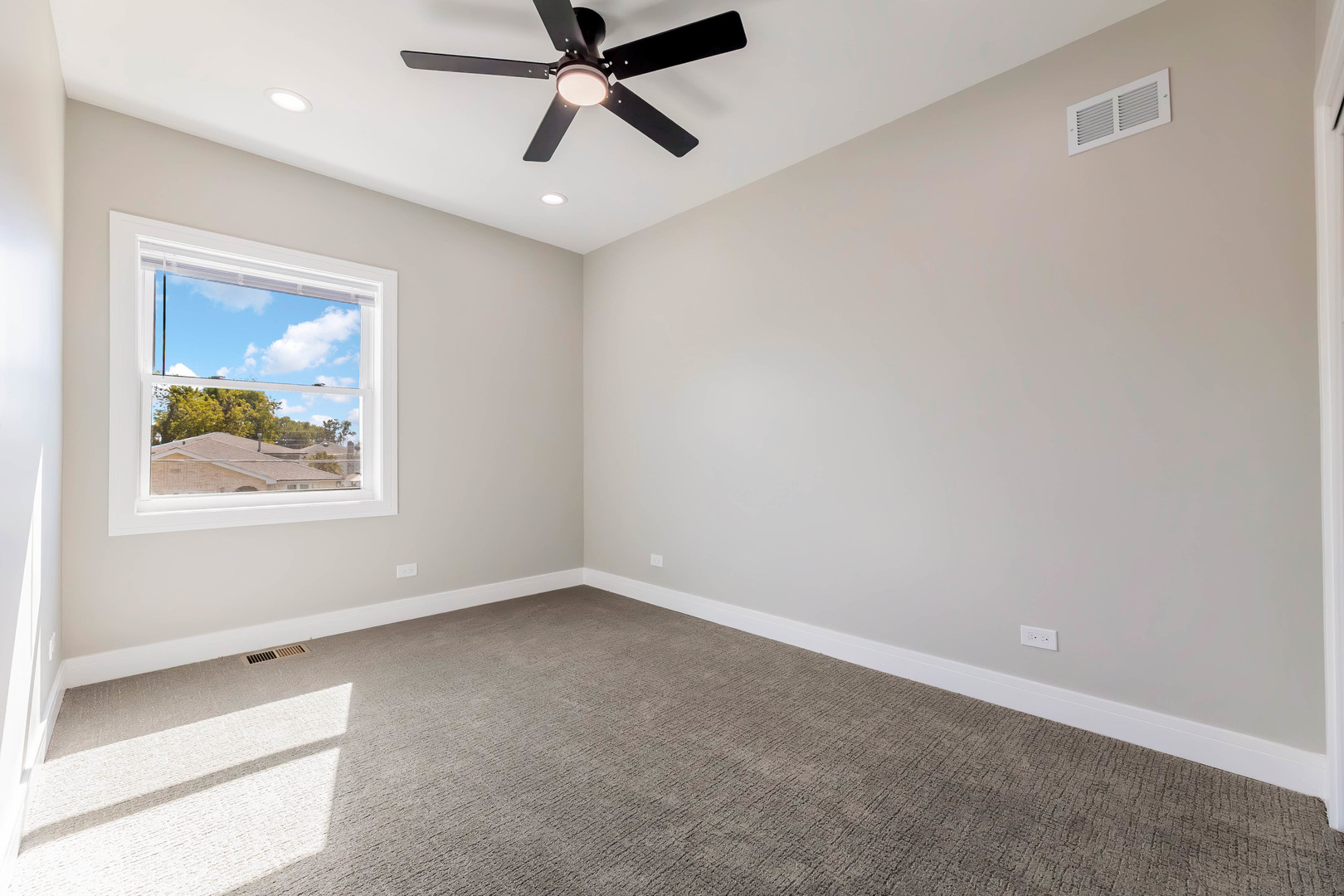 5708 W 84th Place Property Photo 19