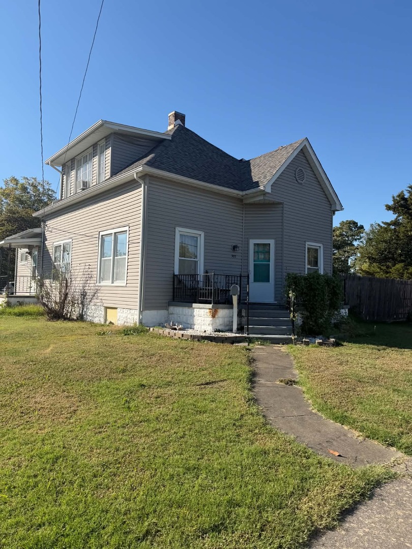 301 N State Street Property Photo 1
